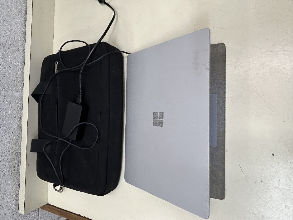 Microsoft 1769 Corporation Surface ( 13.5 Inch ) Laptop