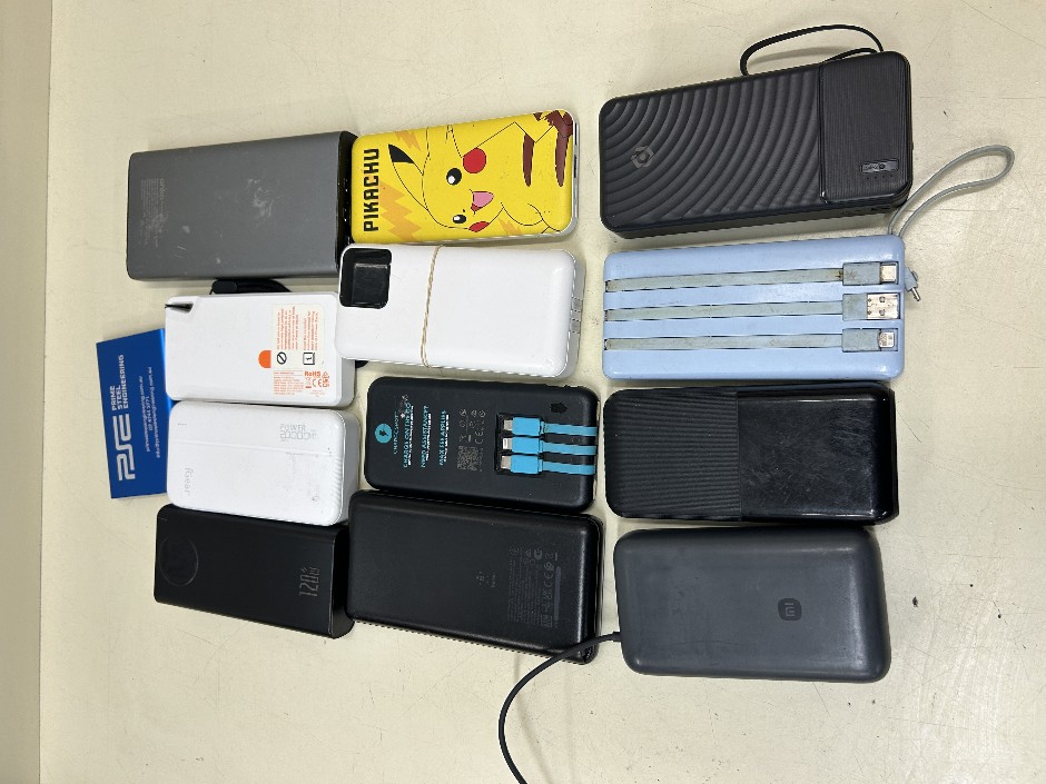 <p>13 x Assorted Powerbanks</p>