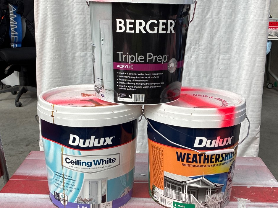 3 x Tubs 15lt Assorted Paint