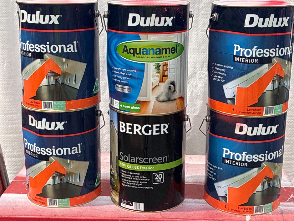 6 x Tubs 10lt Assorted Paint