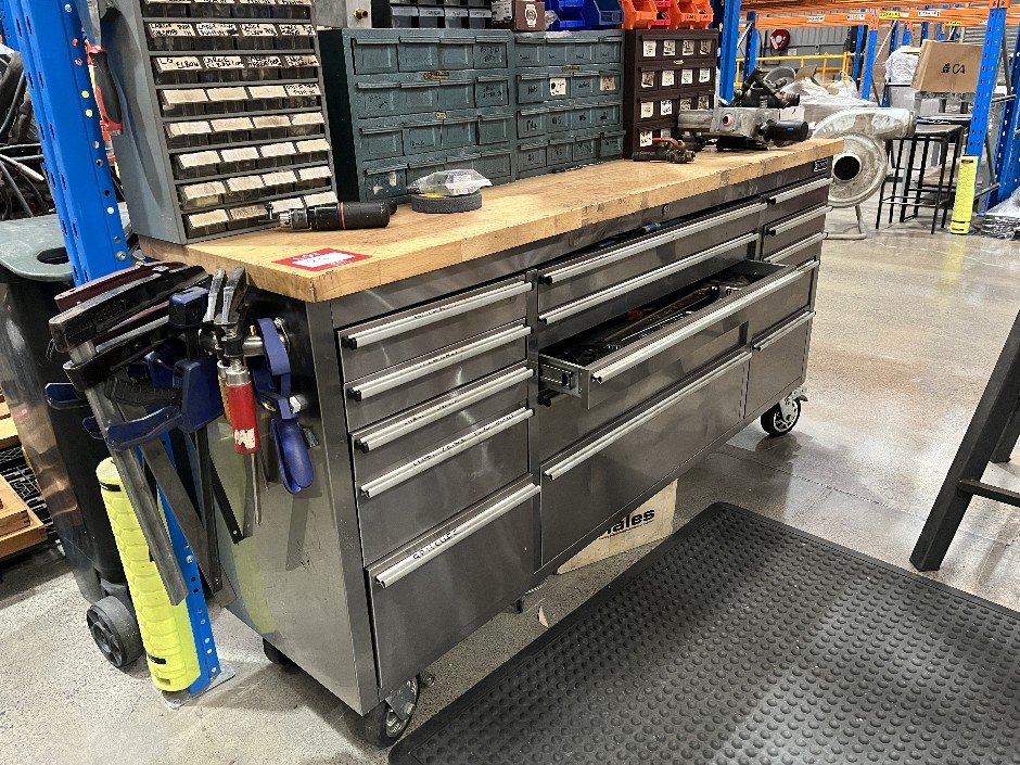 <p>Stainless Steel Mobile Workbench With Tool Trolley And Timber Top</p>