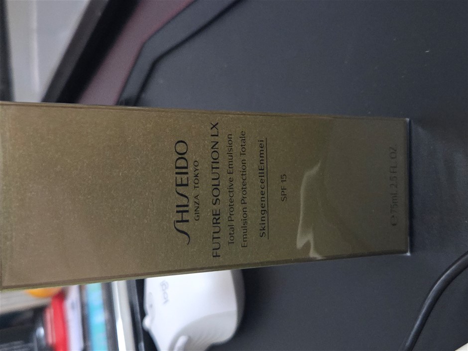 Shiseido Future Solution LX Total Protective Emulsion E SPF 15, 75 mL