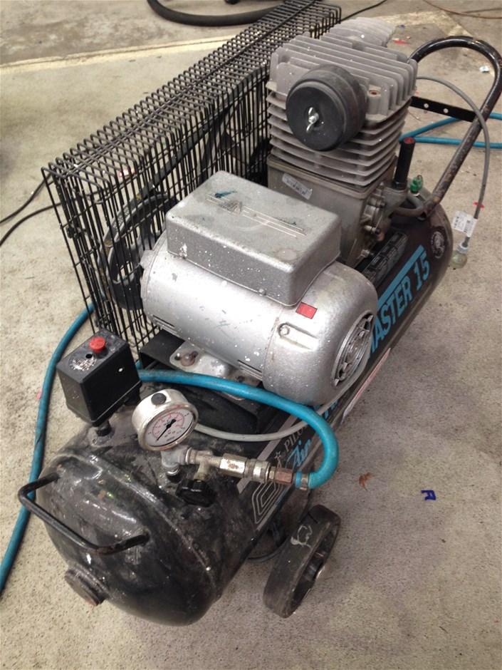 Air compressor, Pilot air trademaster 15, Model TM15, Serial Number ...