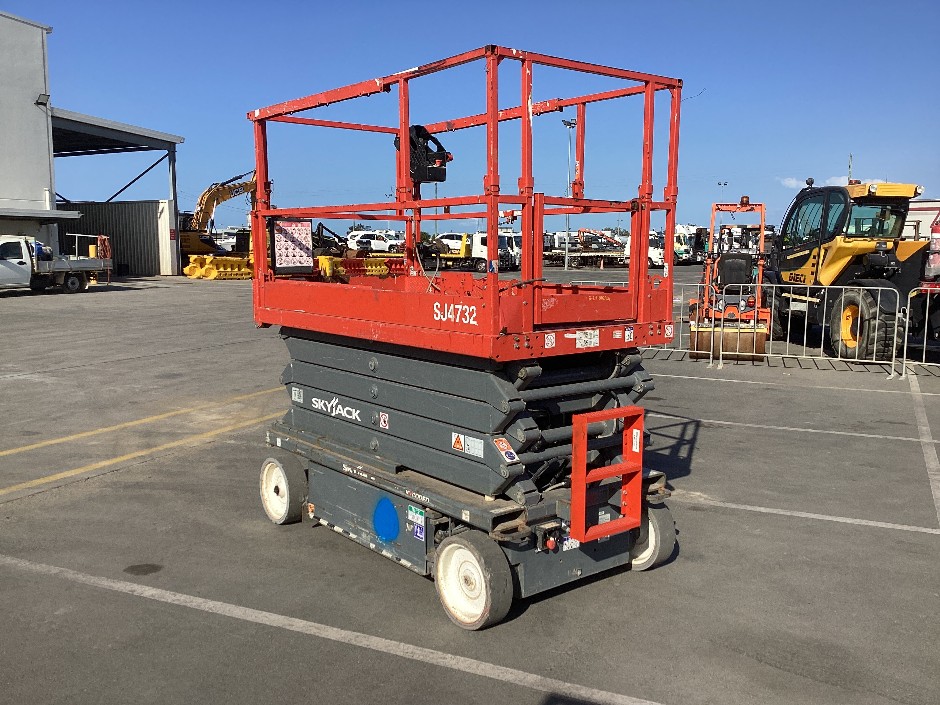 2021 Skyjack SJ4732 Scissor Lift