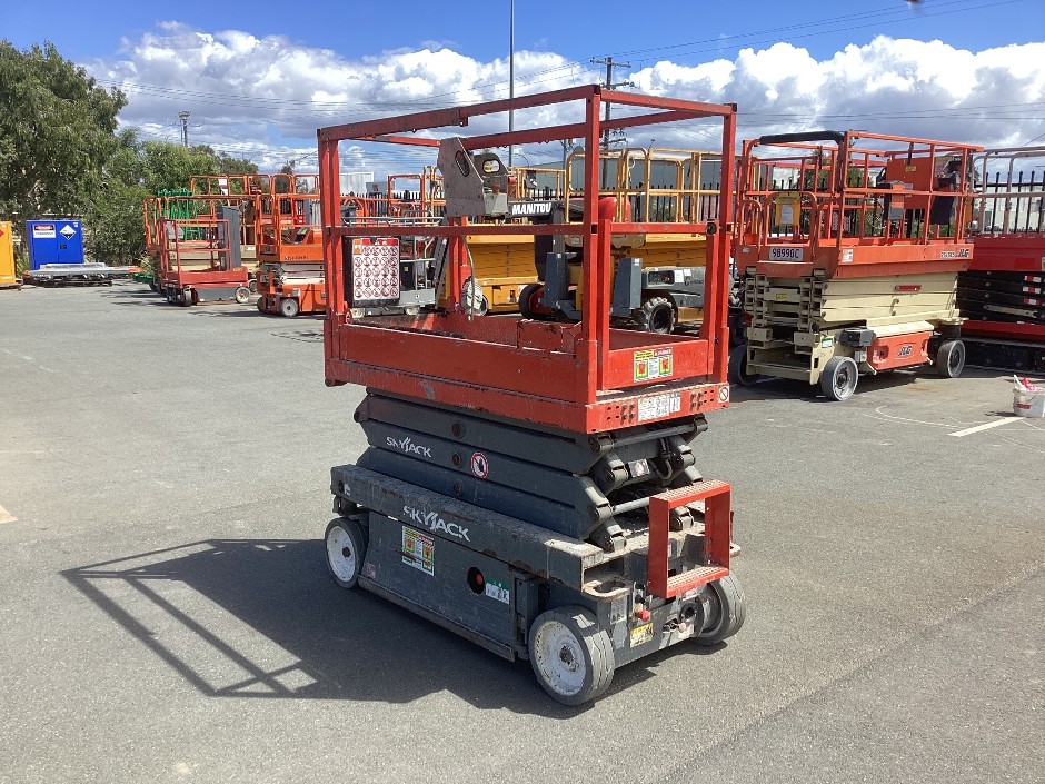 2017 Skyjack SJIII 3219 Electric Scissor Lift