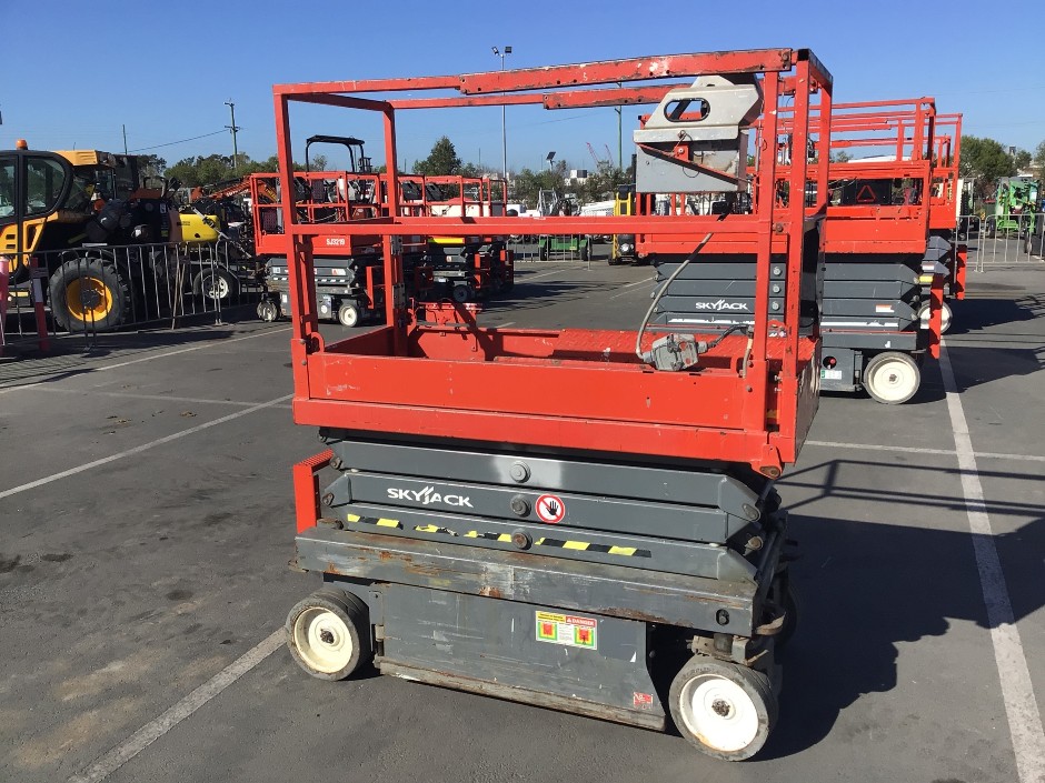 2017 Skyjack SJIII 3219 Scissor Lift