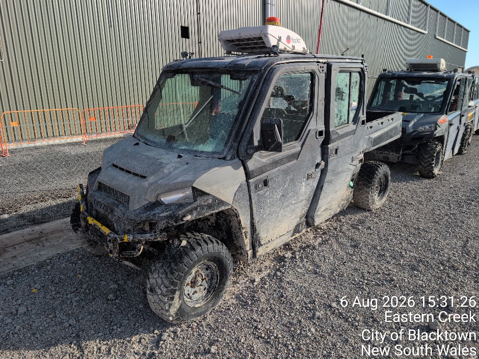 <p>Polaris Diesel Buggy 6 Seater (Site ID: VEHC28)</p>