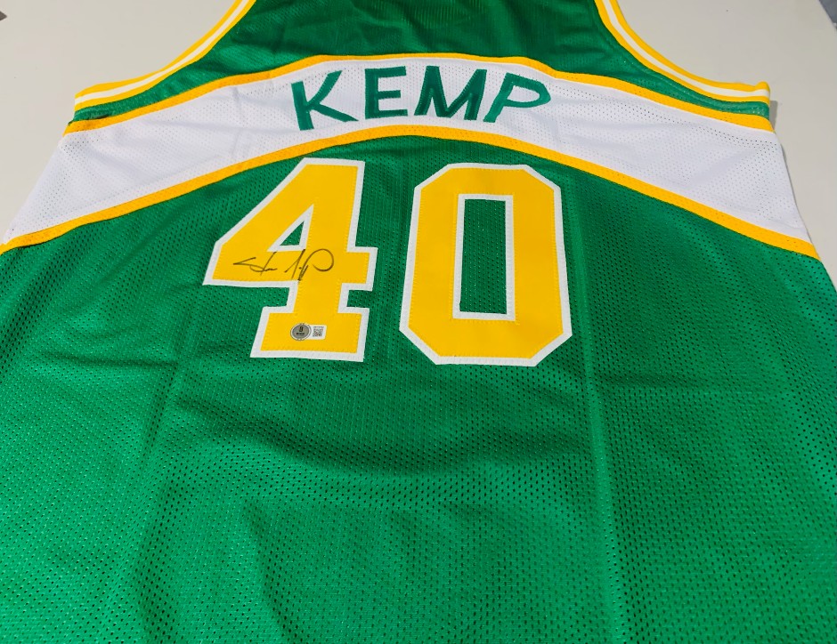 Shawn Kemp Signed Jersey - Seattle SuperSonics - Beckett authentication<