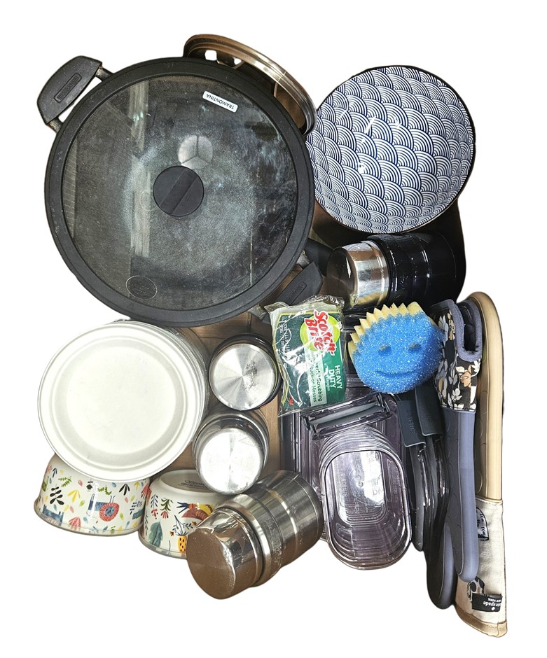 Assorted Kitchen Products, Incl: THERMOS, MIU & More. N.B: Some items are u