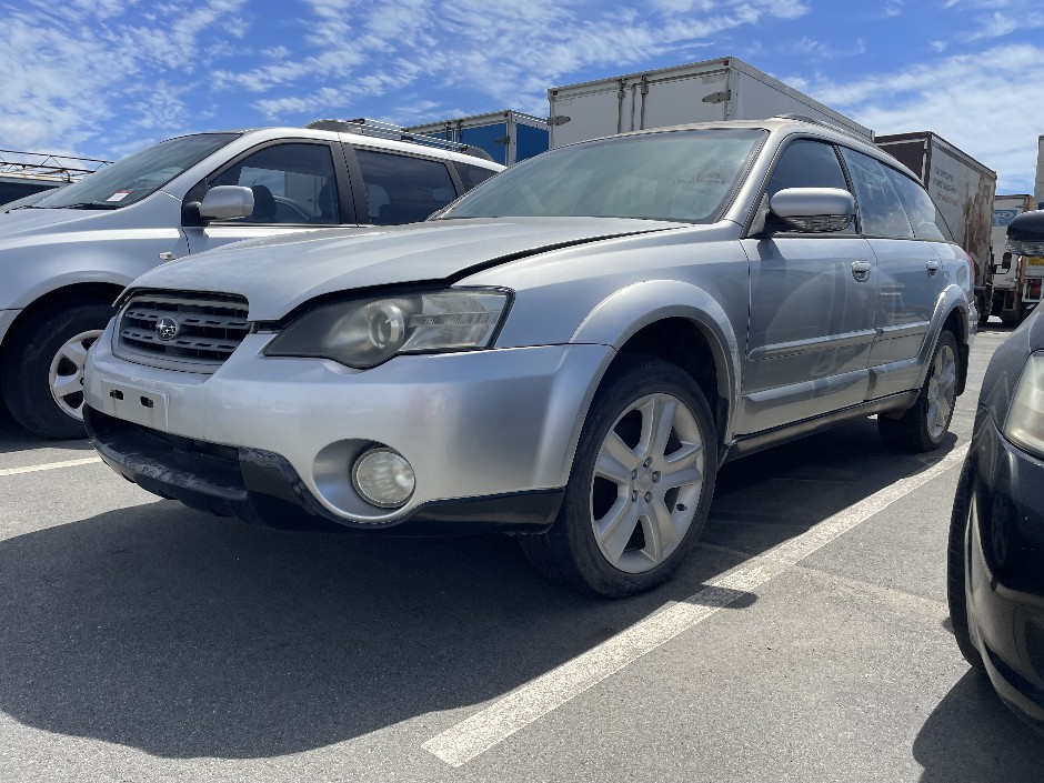 2005 SUBARU OUTBACK Petrol