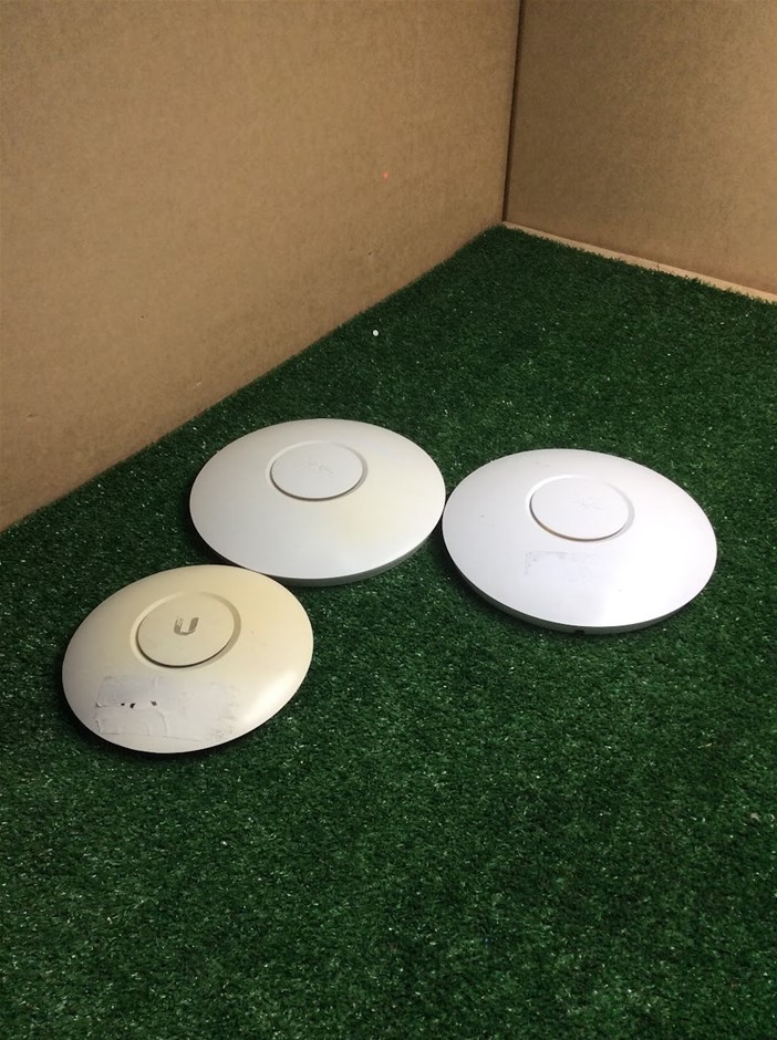 Ubiquiti UniFi Wireless Access Points (Lot of 3)