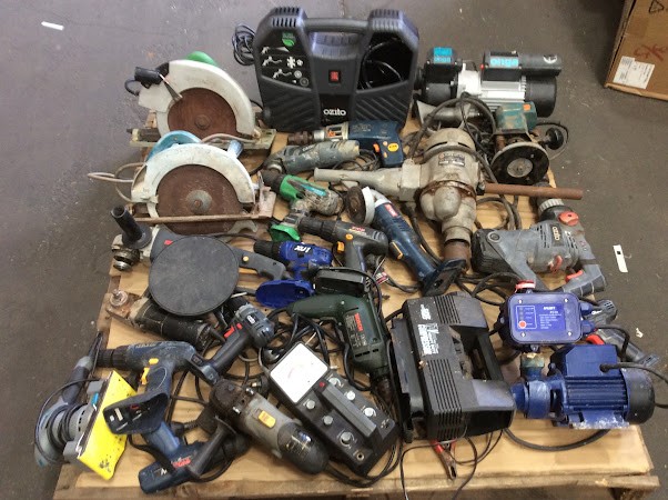 Bosch/Ryobi/Ozito Mixed Brand and Model Electric Drill/Power Tools