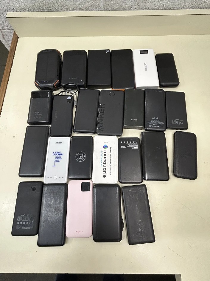 25 x Assorted Powerbanks