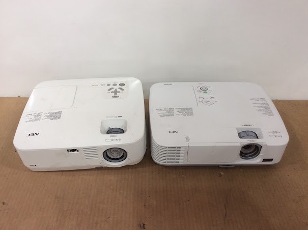 NEC M300X&NP500 LCD Projector (Lot of 2)
