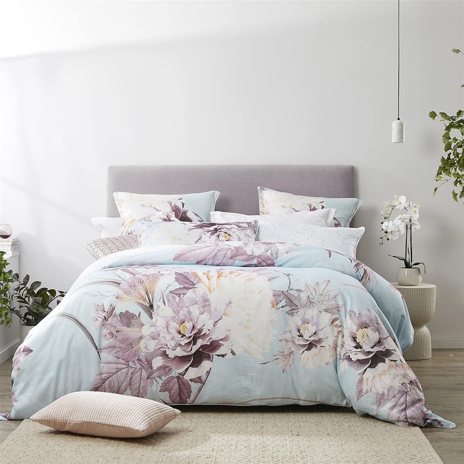 LOGAN & MASON Platinum Collection Montrose Heather Quilt Cover Set, Queen B