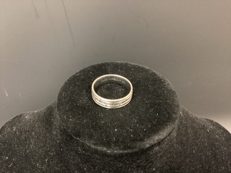 1 x Stamped 9ct White Gold, Mazz, Band Ring