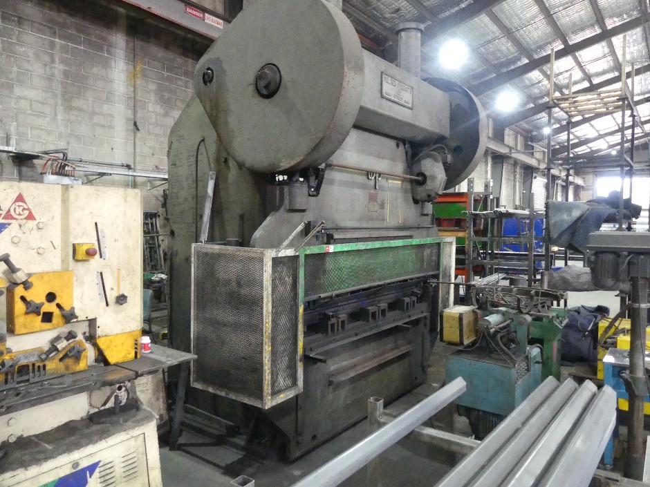 Welded Products 486-A Power Press (100 Ton)