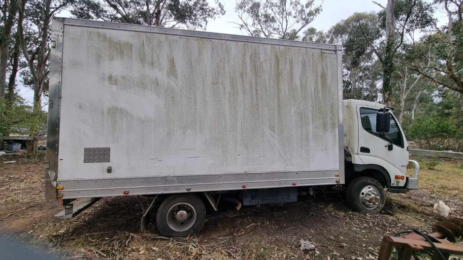 Hino 300 Series 916 Pantech Truck
