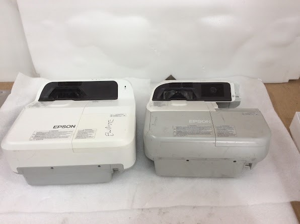 Epson H746B&H452B LCD Projector (Lot of 2)