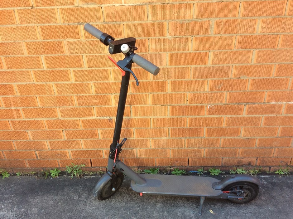 Xiaomi Mi Electric Scooter