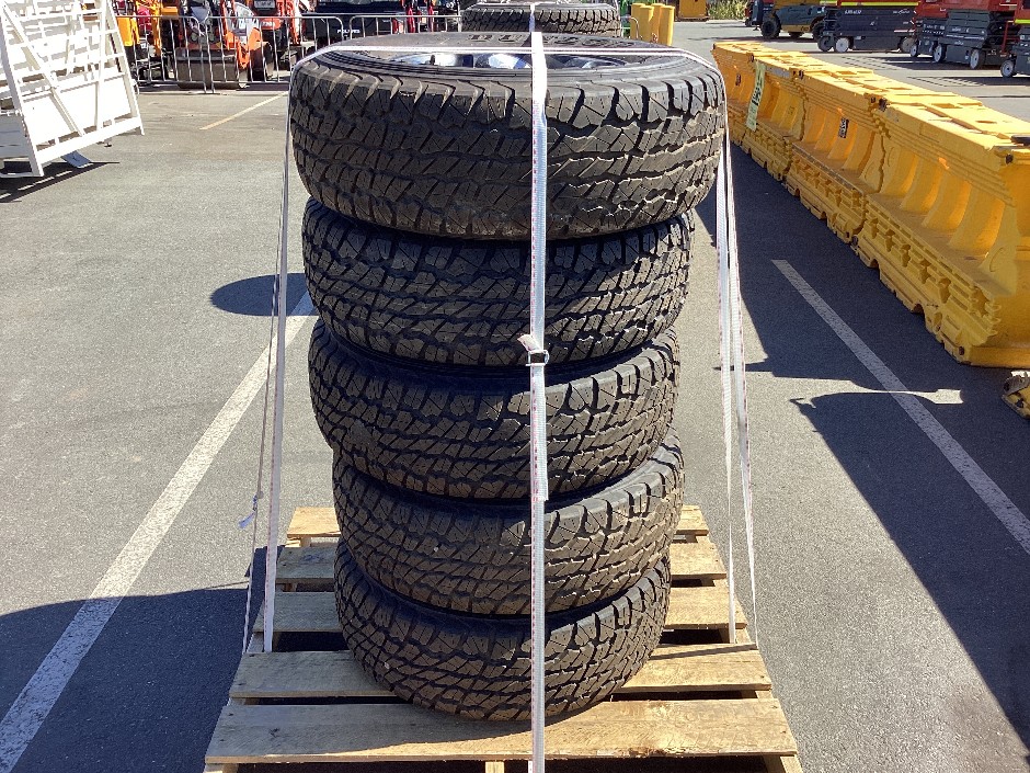5 x Tyres Fitted With 5 Stud Rims x 1 Pallet