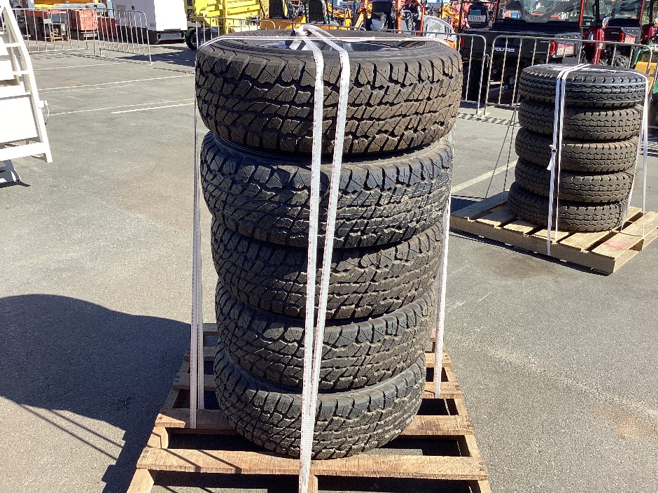 5 x Tyres Fitted With 5 Stud Rims x 1 Pallet