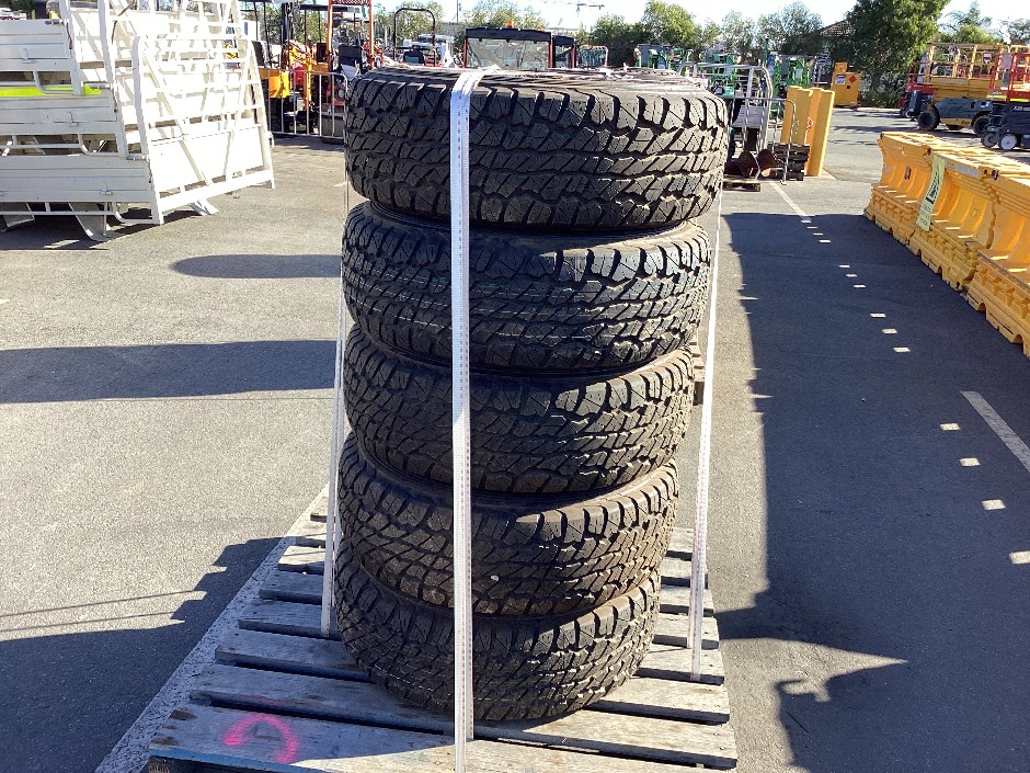 5 x Tyres Fitted With 5 Stud Rims x 1 Pallet