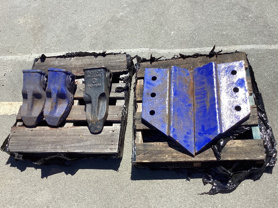Earthmoving Machinery Attachment Parts x 2 Small Pallets