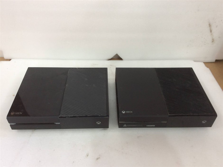 Microsoft 1540 Xbox One Console 500GB (Lot of 2)