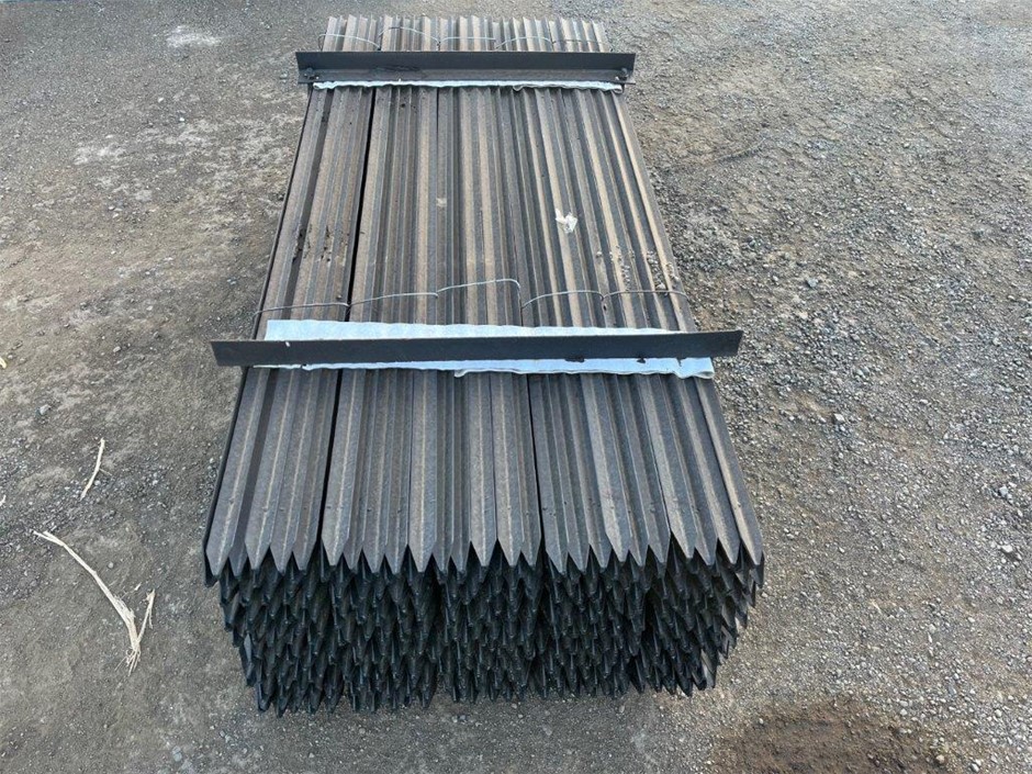 Quantity of 400 1800mm Star Pickets(Unused),