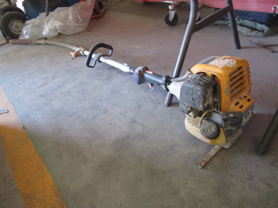 Crommelins Cement Vibrator