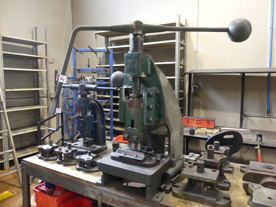 Selectron Industries C179 Fly Press