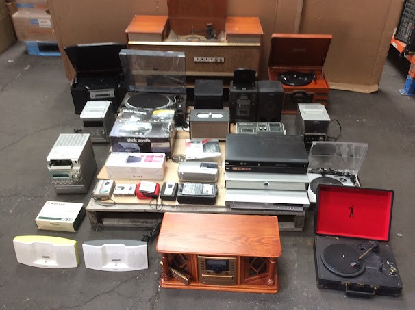 Sony Mixed Brand and Model Turntables/Radios/Players/Audio Equipment