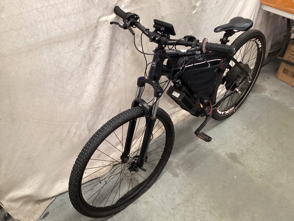 Merida Big 9 Electric Mountain Bike with Frame Battery Pack