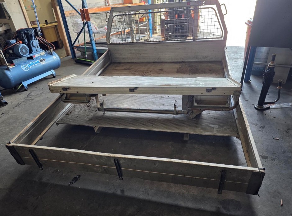 Triple M Utility Tray