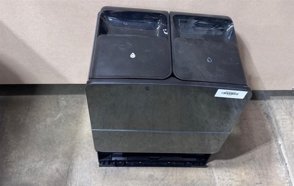 Roborock Saros 10R Dock Only (EWFD28HRR) - Faulty, Robot Missing, No Box
