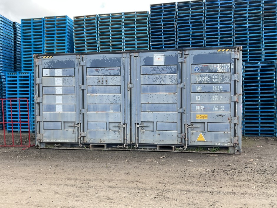 20 ft Storage Container with Side Doors