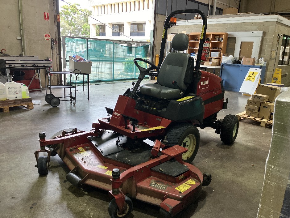 2006 Toro Groundsmaster 3280-D Ride on Mower