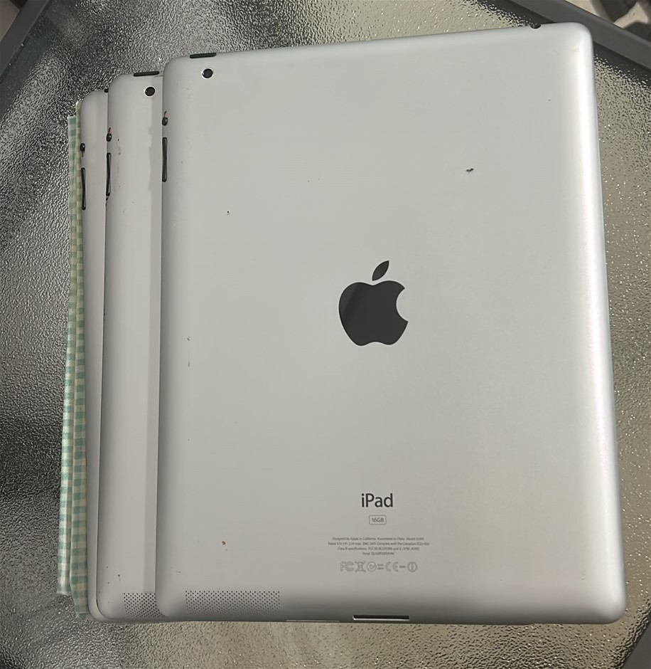 3x iPad's (16GB)