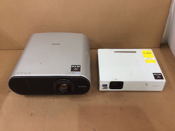 Sony VPL-CX70&VPL-HS60 Projector (Lot of 2)