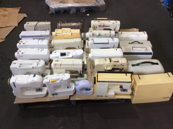 Singer/Husqvarna Mixed Brand and Model Sewing Machines (Lot of 19)