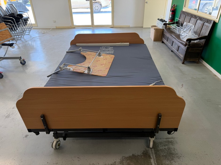 Jomor Healthcare APO391 LB KB CL QU Hospital Bed
