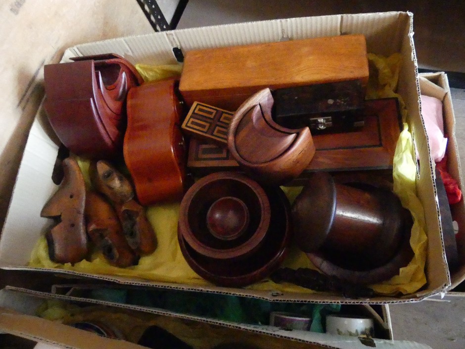 Antique & Vintage Ceramics And Collectables