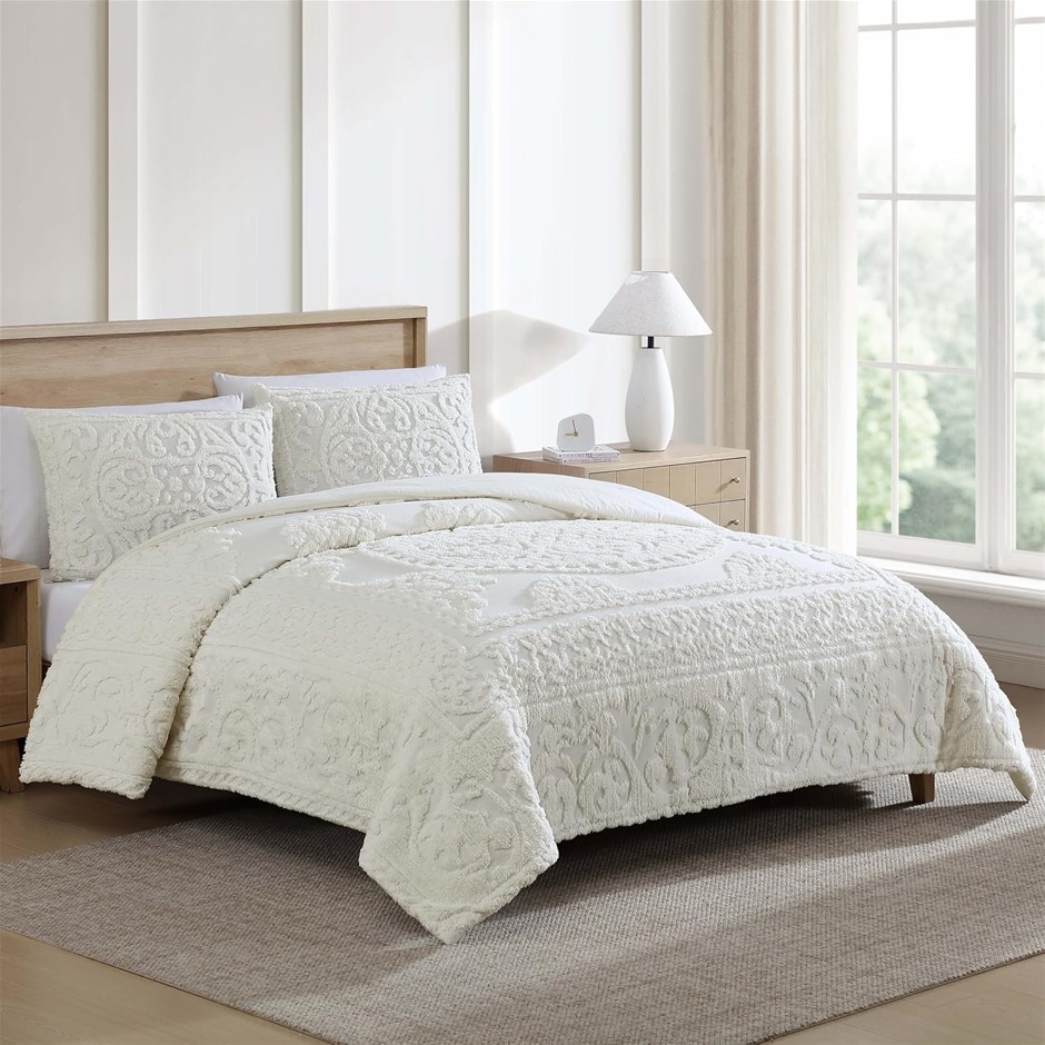 BEATRICE Home Fashions Medallion Tufted Chenille Comforter 3-Piece Set, Cot