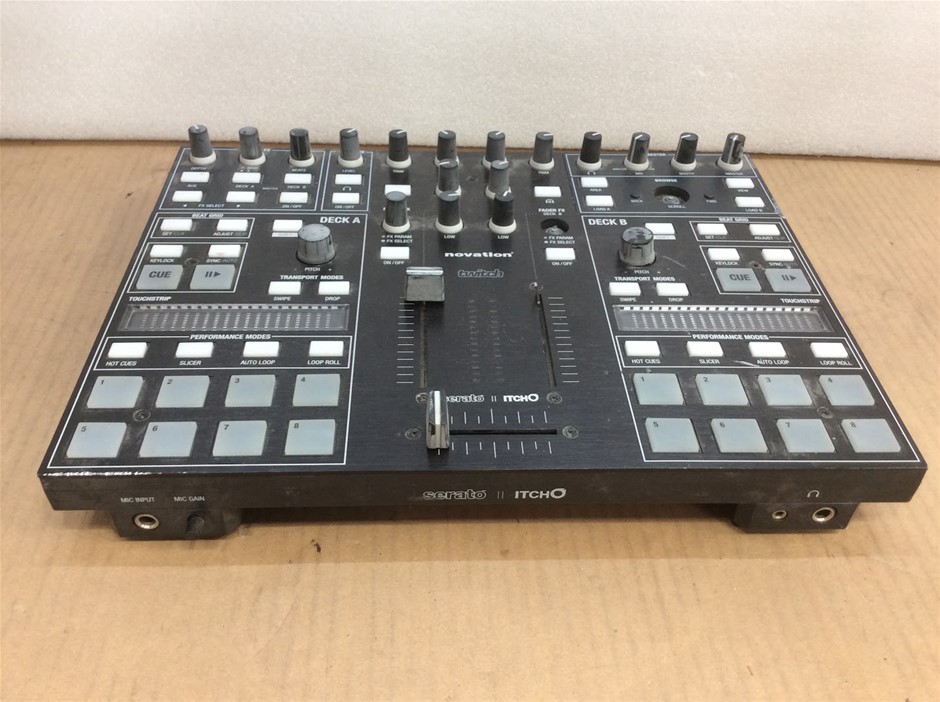 Novation Twitch Serato ITCH Dual-Deck DJ Controller