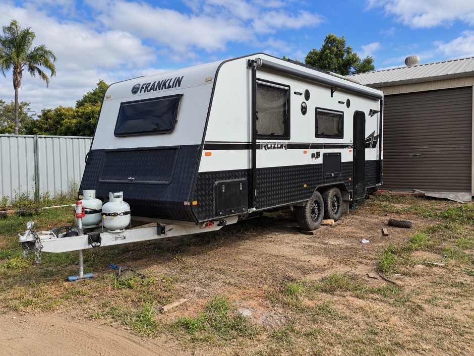 2021 Franklin Razor Caravan