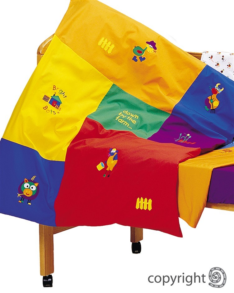 Bright Bots Farm Quilt Cover