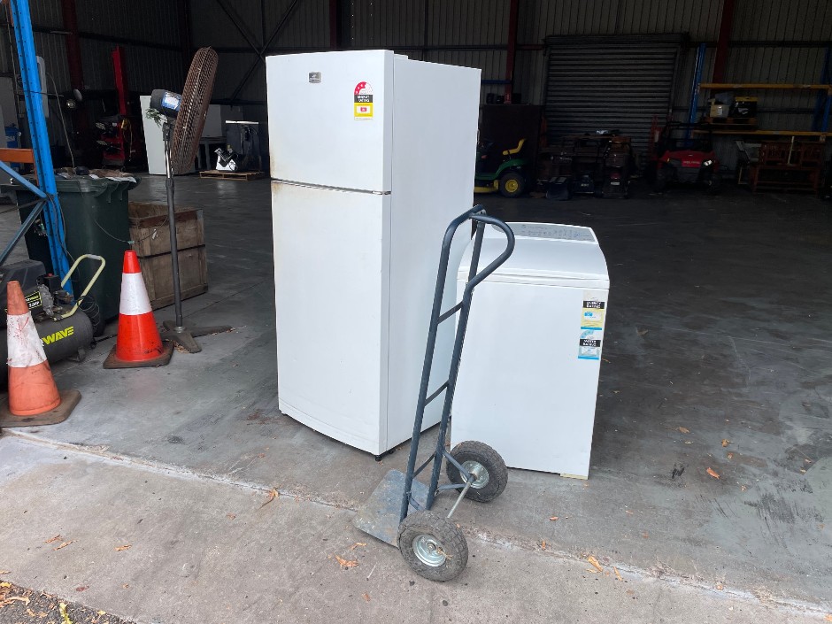 Kelvinator Fridge/Freezer & Fisher & Paykel Top Load Washing Machine