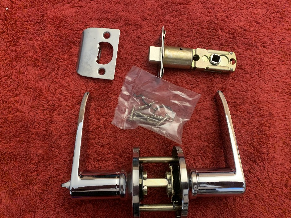 8 x Delftrade Passage and 3 x Privacy Lever Sets, Bright Chrome