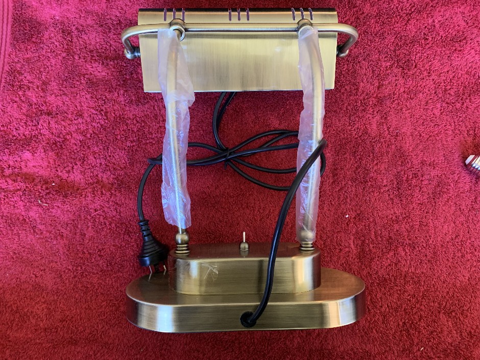 1 x Montreal Desk Lamp